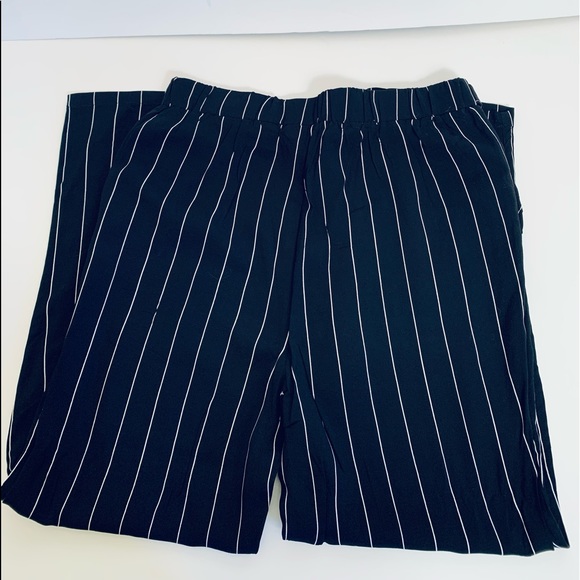 Forever 21 Black and White Paperboy Striped Pants New - Picture 3 of 4
